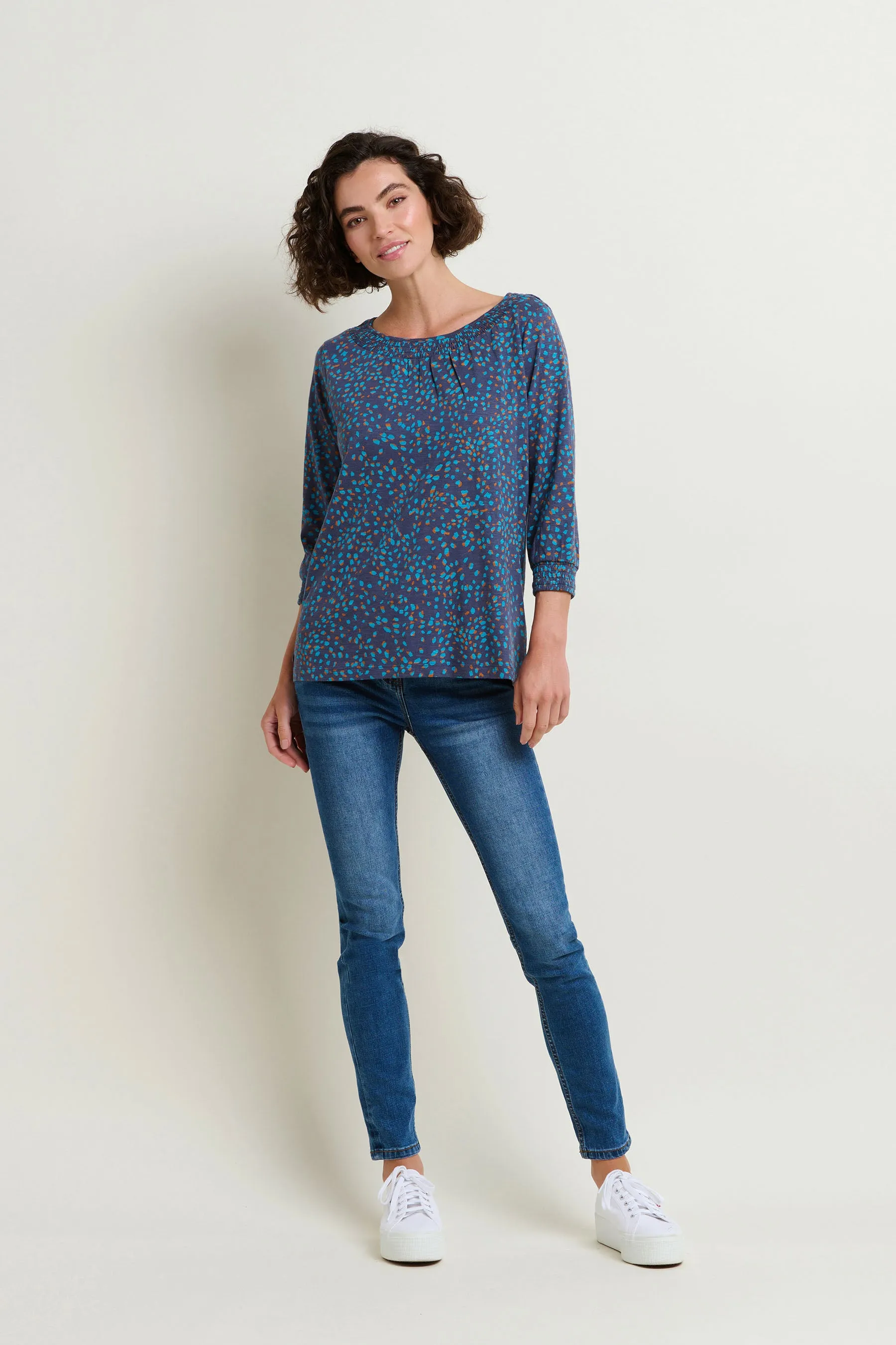 Abstract Spot 3 Quarter Tee