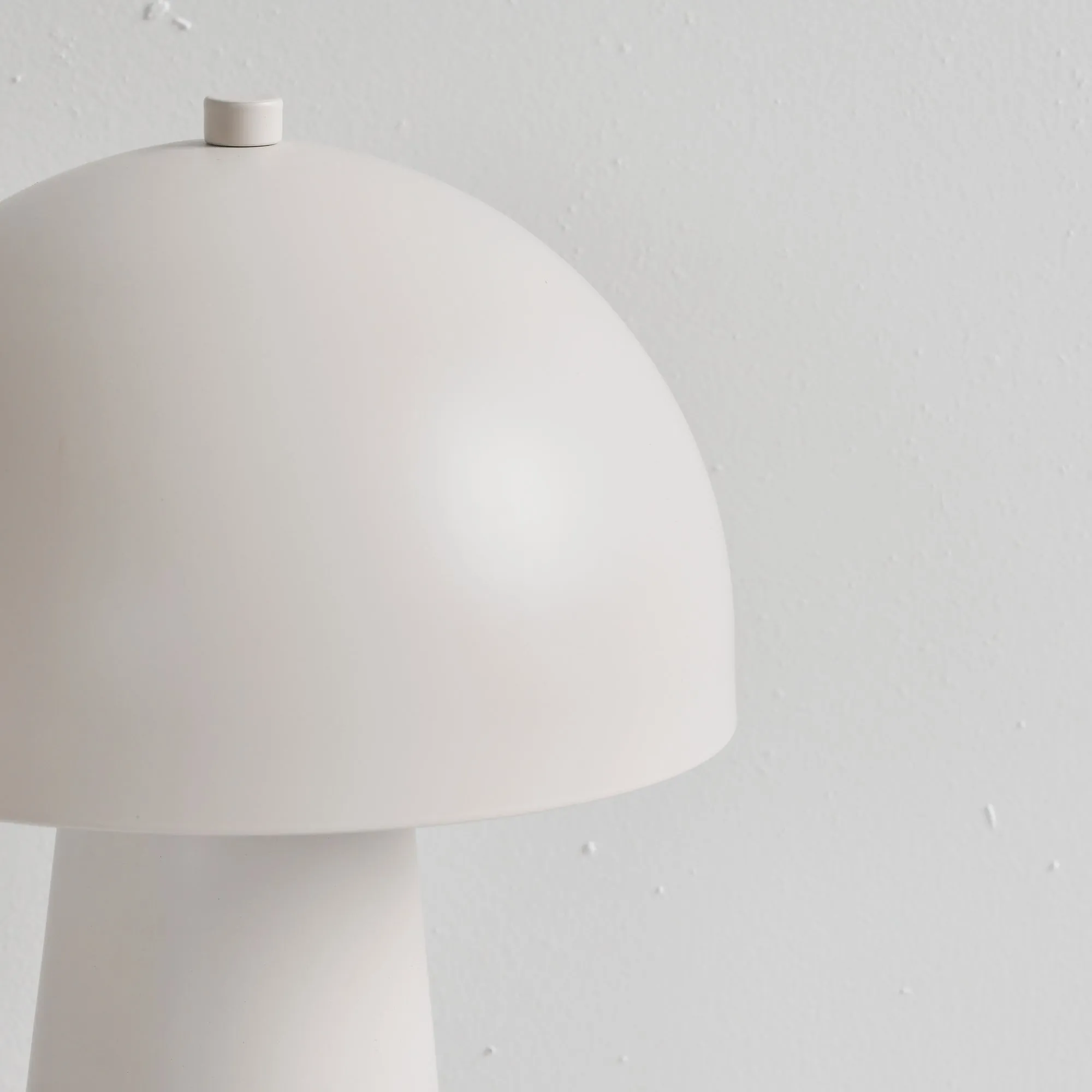 Artoo Table Lamp - Parchment