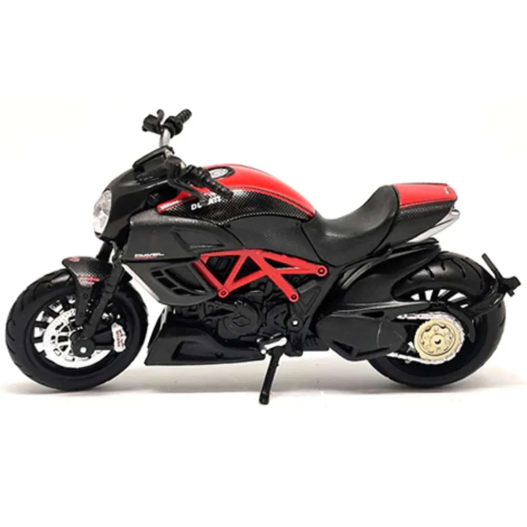 Black DUCATI DIAVEL CARBON MODEL By Maisto