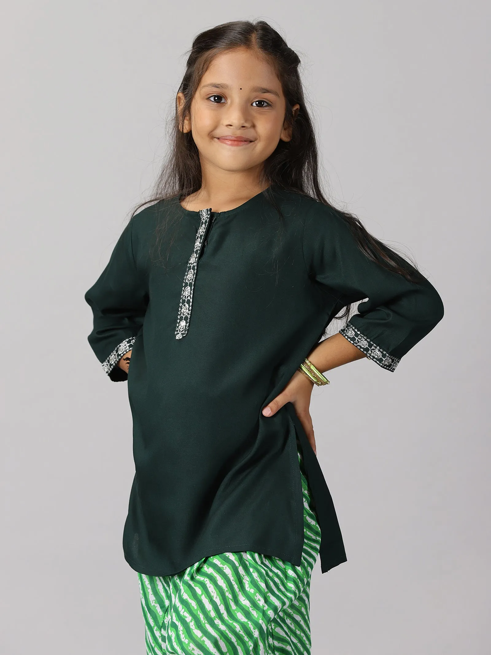 Girls 3/4Th Sleeve Short Kurta & Jodhpuri Pant Set