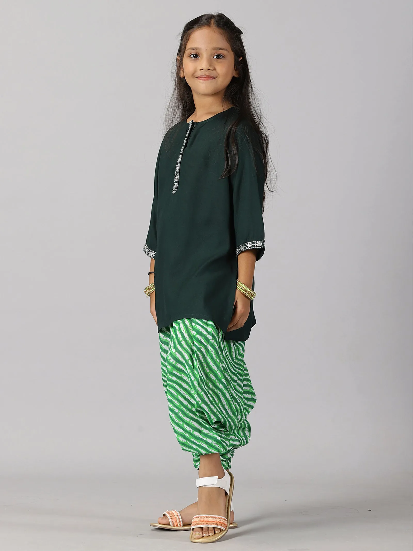 Girls 3/4Th Sleeve Short Kurta & Jodhpuri Pant Set