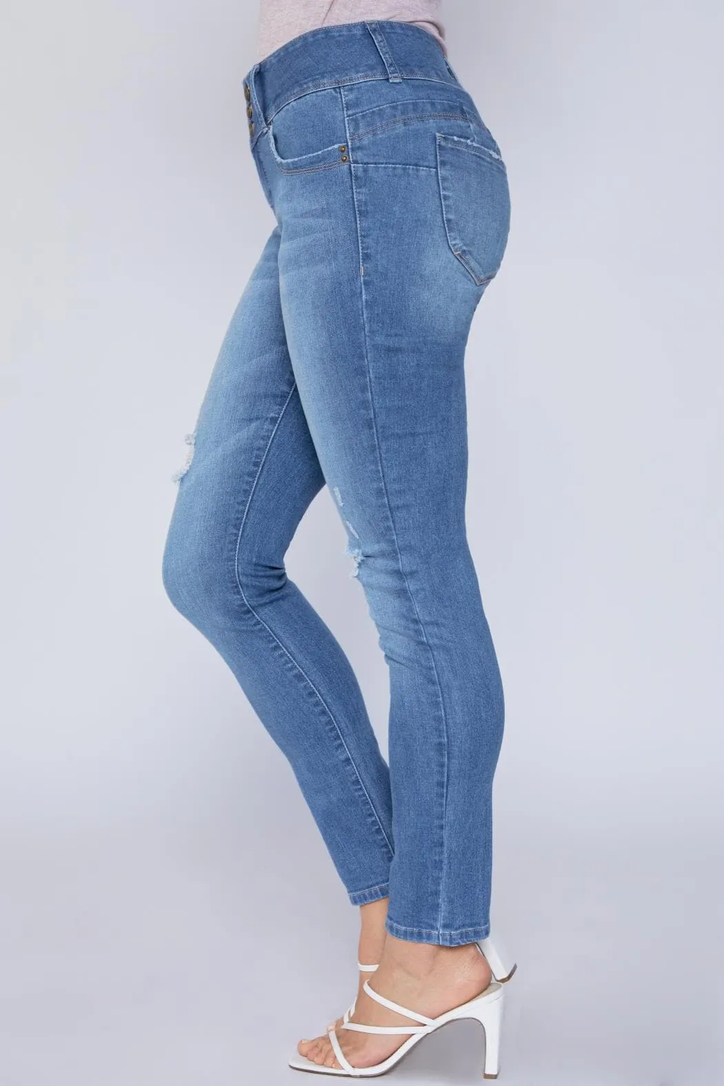 Women's WannaBettaButt 3 Button Skinny Sustainable Jean