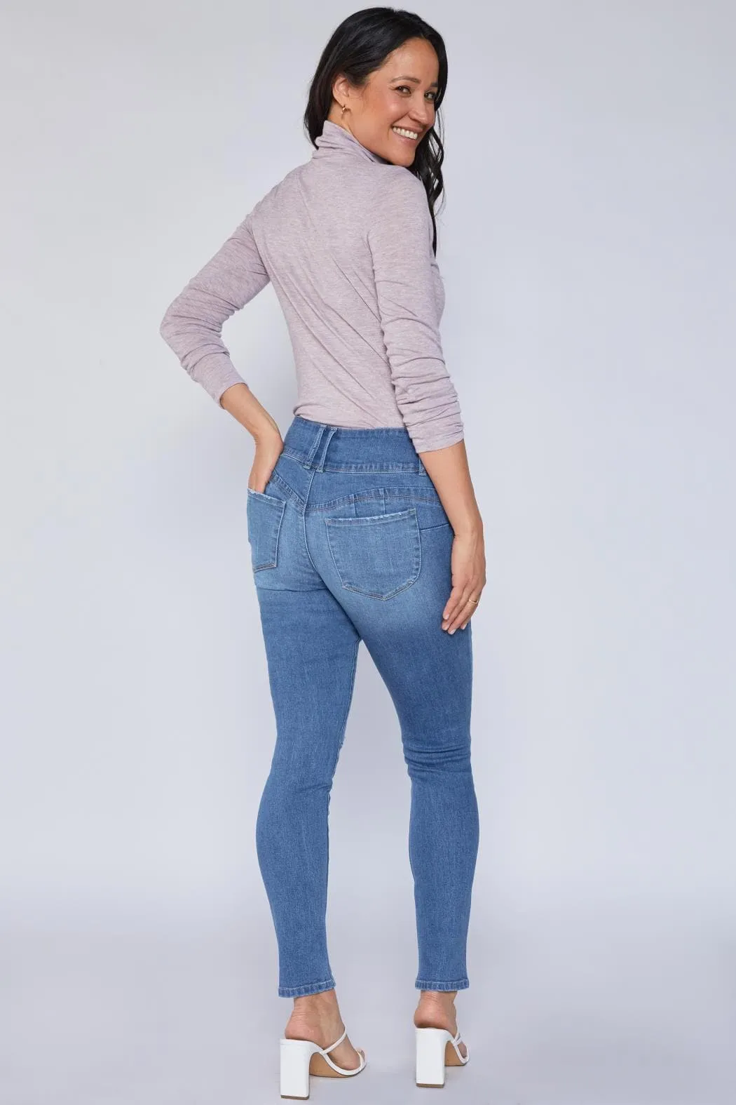 Women's WannaBettaButt 3 Button Skinny Sustainable Jean
